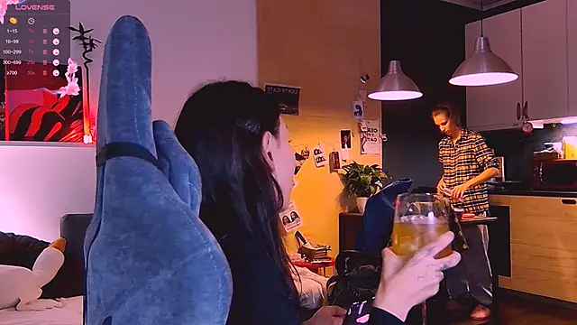 KatiKate online show from October 20, 2025, 5:13 pm