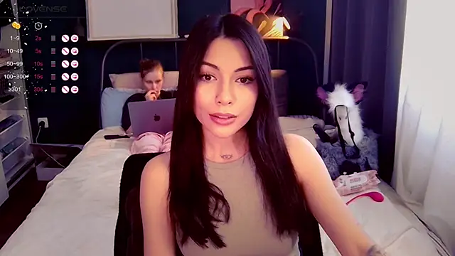 KatiKate online show from April 24, 2026, 2:19 pm