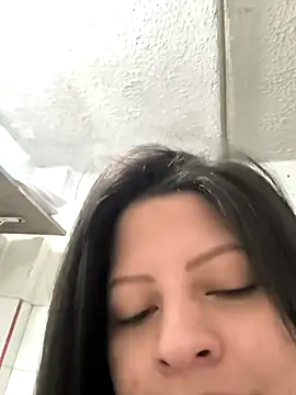 ShyVibes  online show from January 21, 2025, 4:05 pm