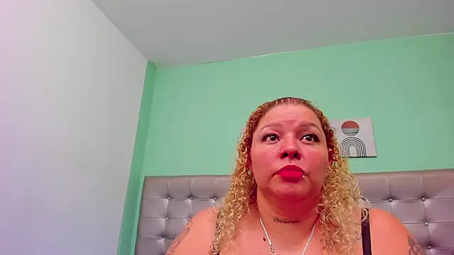 selena castillo online show from February 13, 2025, 4:11 am