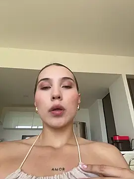 SophieRaily  online show from October 29, 2025, 7:04 pm