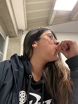 girl anni online show from February 18, 2025, 11:41 pm