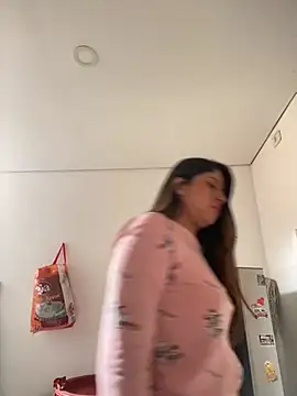 girl anni online show from February 20, 2025, 6:02 pm