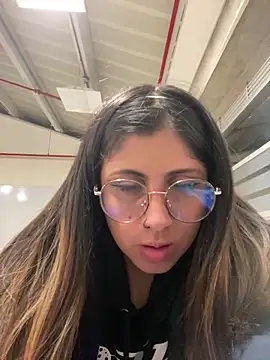 girl anni online show from February 22, 2025, 1:44 am