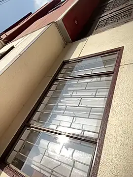 girl anni online show from February 28, 2025, 8:39 pm