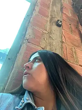 girl anni online show from March 15, 2025, 9:27 pm