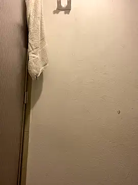 girl anni online show from September 9, 2025, 10:59 am