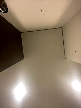 girl anni online show from September 20, 2025, 11:33 am