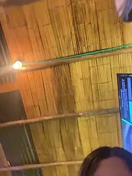 girl anni online show from November 6, 2025, 5:19 am