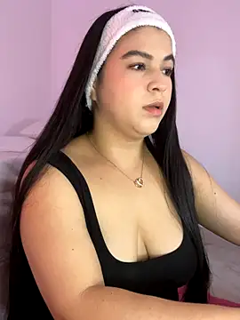 Snapshot of Blancanievess chatting on October 21, 2025, 12:00 am Blancanievess online show from October 21, 2025, 12:00 am