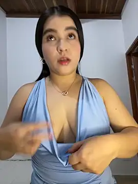 Snapshot of Blancanievess chatting on October 26, 2025, 10:36 pm Blancanievess online show from October 26, 2025, 10:36 pm