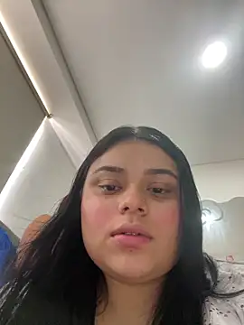 alissonfernandez  online show from March 10, 2025, 3:30 pm