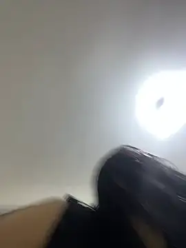 alissonfernandez  online show from July 5, 2026, 10:28 pm