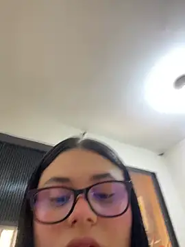 alissonfernandez  online show from July 20, 2026, 4:09 pm