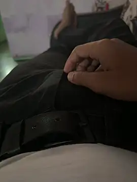 Desiboy   21 online show from February 12, 2025, 10:35 am