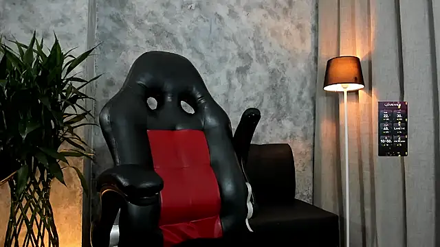 boyc022  online show from November 28, 2025, 1:03 pm