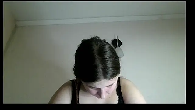 kila lo online show from February 27, 2025, 8:09 pm