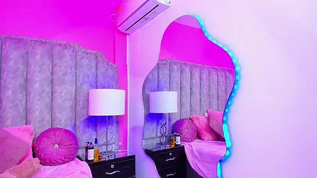 CoralHarmon online show from February 24, 2025, 2:26 pm