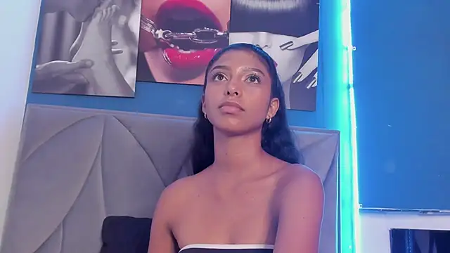 Snapshot of GeorginaRoy chatting on December 4, 2024, 7:23 pm GeorginaRoy online show from December 4, 2024, 7:23 pm