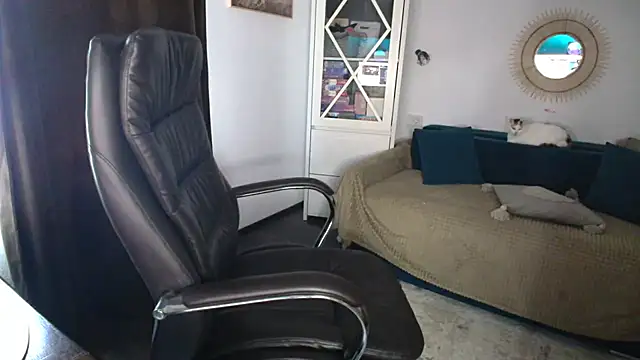 Snapshot of AmashaSiri chatting on September 30, 2025, 8:30 am AmashaSiri online show from September 30, 2025, 8:30 am