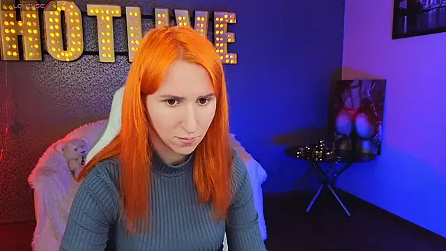 Snapshot of AliceBYKiss chatting on February 3, 2025, 12:14 pm AliceBYKiss online show from February 3, 2025, 12:14 pm