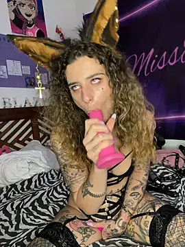 BlazyKitsune- online show from December 29, 2024, 4:19 pm