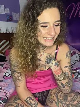 BlazyKitsune- online show from January 2, 2025, 6:01 pm