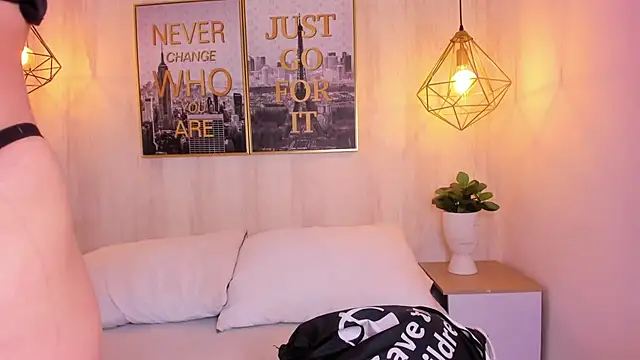 Theia moon online show from December 2, 2024, 12:40 pm