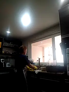 MARYQUANT online show from October 1, 2025, 6:14 pm