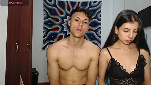 Snapshot of AshleyandTyler chatting on December 16, 2024, 1:21 am AshleyandTyler online show from December 16, 2024, 1:21 am