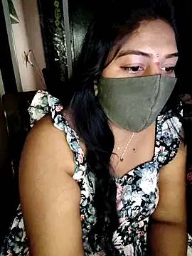 RomeoJuliet345 online show from November 26, 2025, 10:38 am