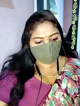 RomeoJuliet345 online show from March 27, 2026, 4:07 pm