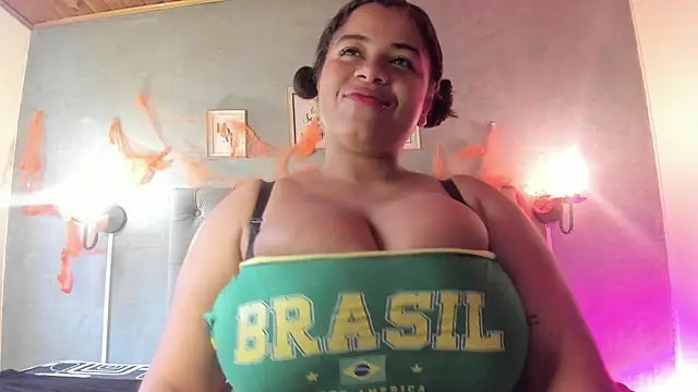 Snapshot of MeridaLane chatting on October 14, 2025, 8:31 pm MeridaLane online show from October 14, 2025, 8:31 pm