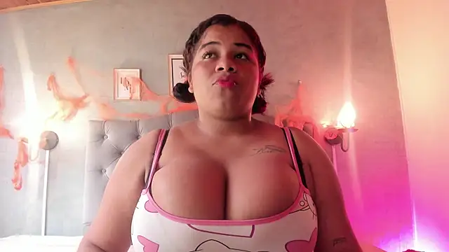 Snapshot of MeridaLane chatting on October 15, 2025, 3:01 pm MeridaLane online show from October 15, 2025, 3:01 pm