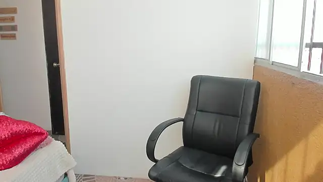 DannaMishellx  online show from January 19, 2025, 2:06 pm
