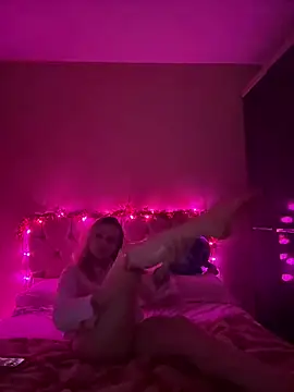 FoxBabyBR online show from December 16, 2024, 11:28 pm