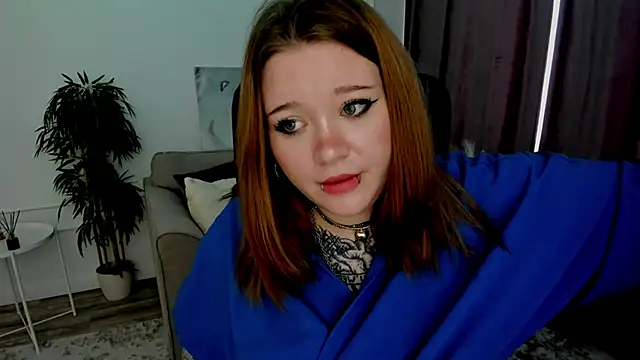 MoonLghte online show from February 10, 2025, 12:39 pm