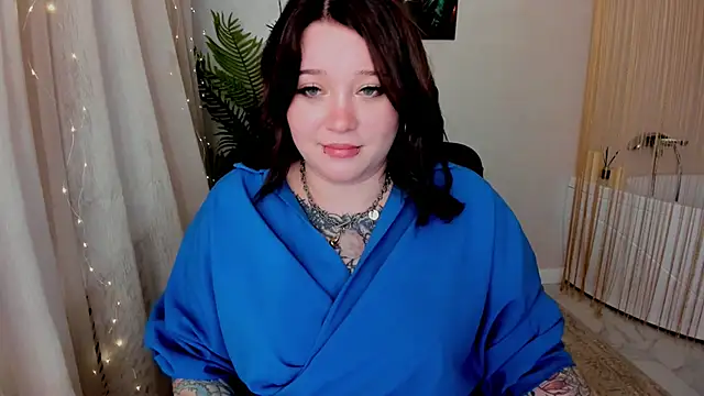 MoonLghte online show from March 13, 2025, 1:43 am