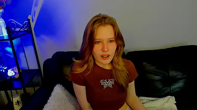 EvaStevs online show from December 13, 2024, 2:32 am