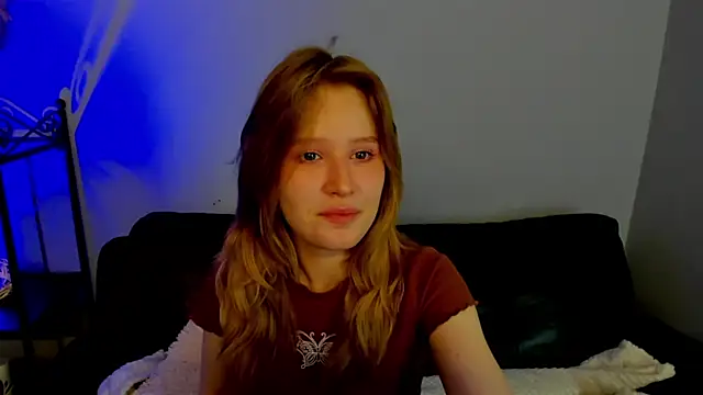 EvaStevs online show from December 13, 2024, 5:21 pm