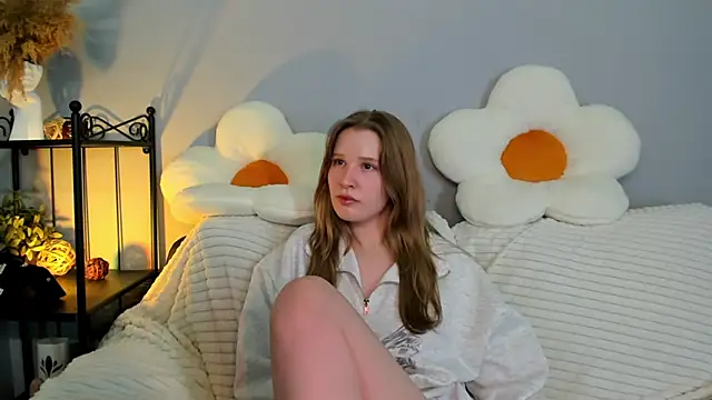 EvaStevs online show from February 3, 2025, 3:53 am