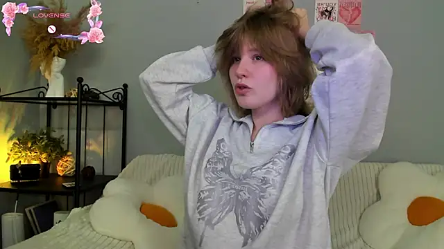 EvaStevs online show from March 13, 2025, 10:43 pm