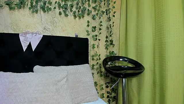 jenifer  power10 online show from January 15, 2026, 7:50 pm