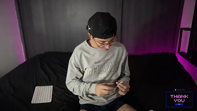 khonsu s online show from December 2, 2024, 11:40 pm