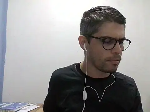 Snapshot of DiGabriel chatting on May 11, 2026, 5:46 am DiGabriel online show from May 11, 2026, 5:46 am
