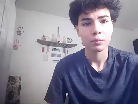 YoursexyJuan online show from December 12, 2024, 12:38 am
