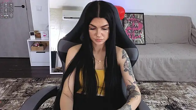 Tiffany lab online show from February 18, 2026, 9:16 am