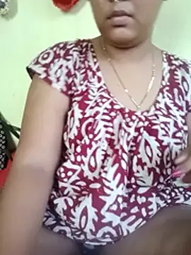 Snapshot of Super-Couple chatting on June 16, 2026, 8:39 am Super-Couple online show from June 16, 2026, 8:39 am