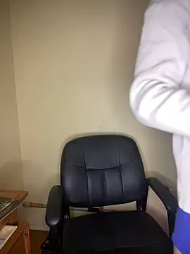 Cuminsideyou42 online show from February 17, 2025, 9:19 pm