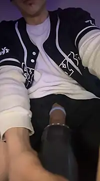 Cuminsideyou42 online show from February 19, 2025, 11:04 pm